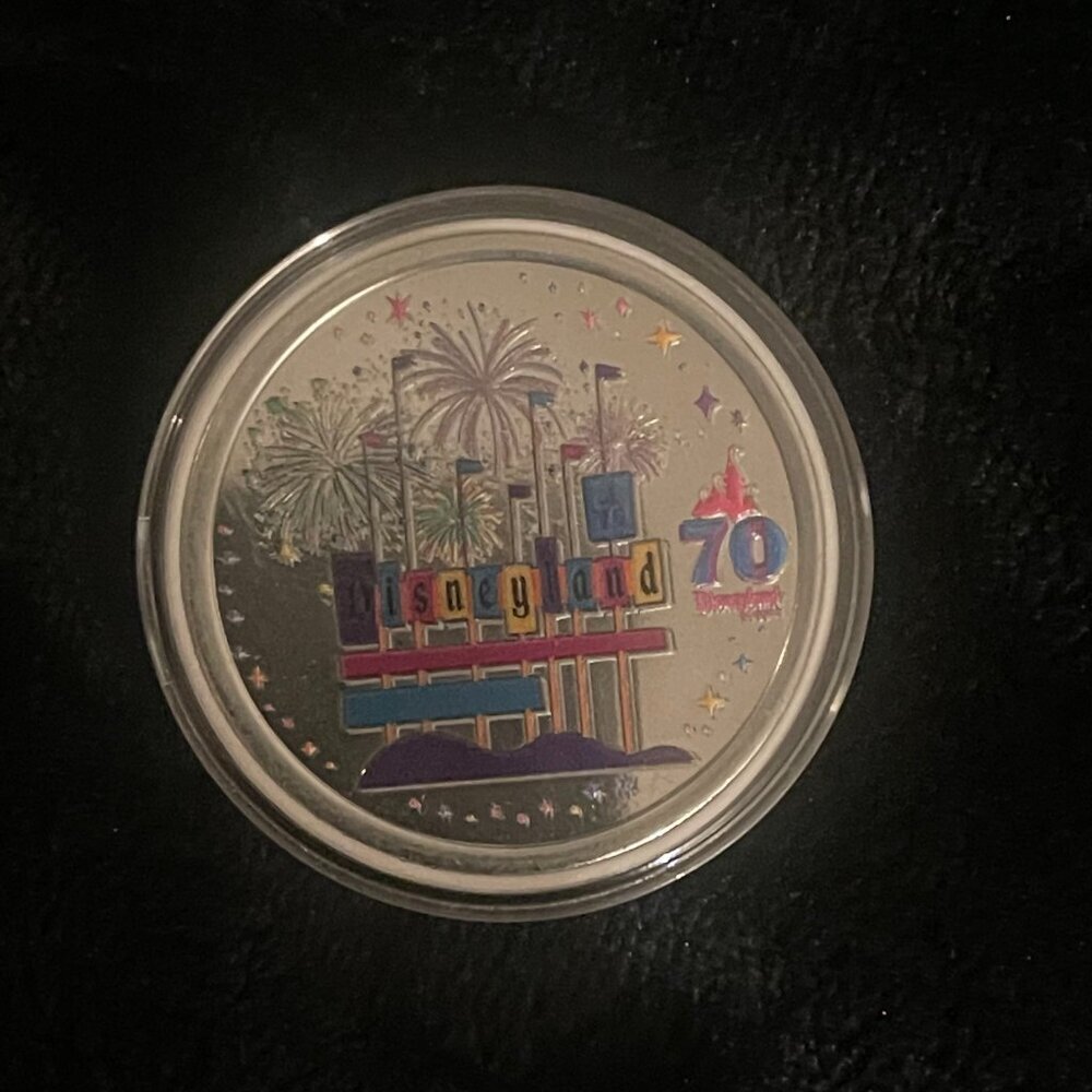 Disneyland 70th Celebration Medallion Set Mickey Minnie Walt Disney - Picture 5 of 7